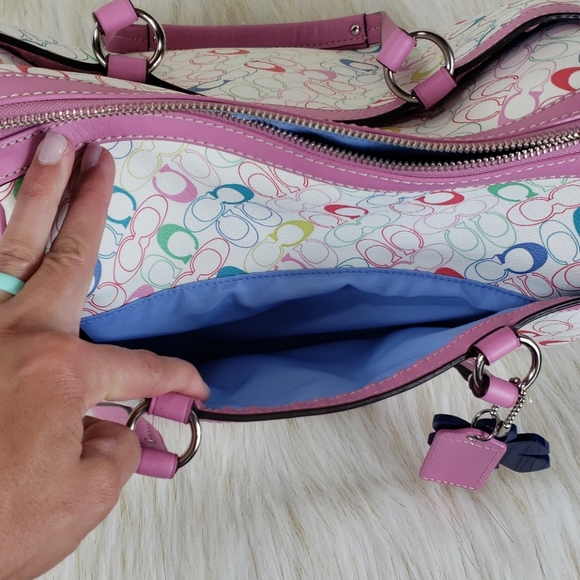 Coach Signature C Purse - Picture 8 of 13